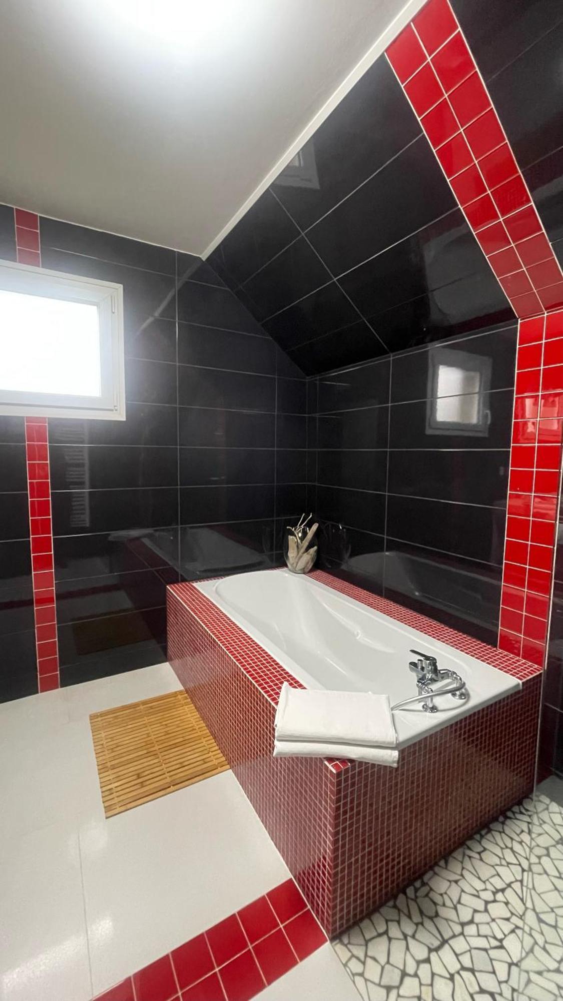 Comme A La Maison Couffy Экстерьер фото